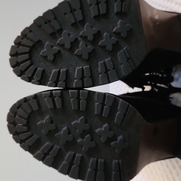 Womans Bucco Fringe Boots - Picture 15 of 15